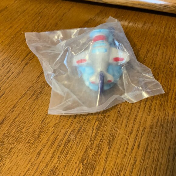 WADE RED ROSE MINI TEAPOT - PLANE - NEW IN PACKAGING - Picture 4 of 5